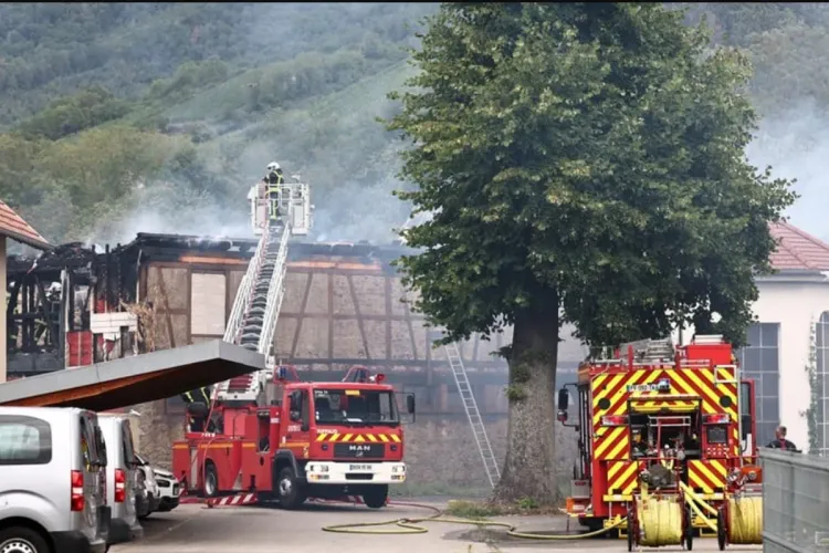 فرنسا: 11 شخصا قضوا على الأرجح في حريق شب بنزل لأشخاص من ذوي الإعاقة الذهنية