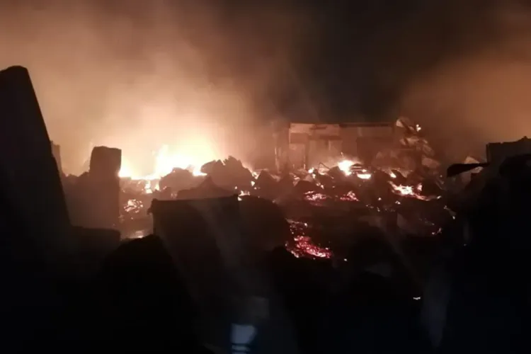 السيطرة على حريق بسوق للمتلاشيات بالدار البيضاء دون تسجيل ضحايا