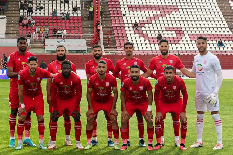 حسنية أكادير يجدد التعاقد مع خمسة لاعبين