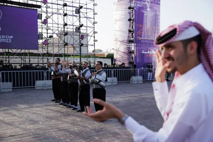 توجيه الدعوة لفنانين وموهوبين من دول العالم للمساهمة في انجاح بطولة كأس العالم قطر 2022