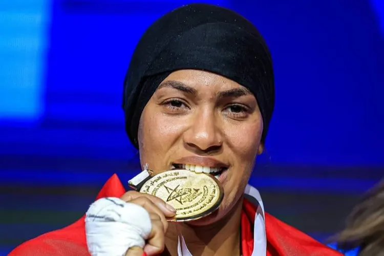 الملاكمة خديجة المرضي تتوج بطلة لإفريقيا