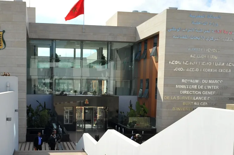 توقيف 3 أشخاص موالين ل "داعش" للاشتباه في تورطهم في التحضير لتنفيذ عدة مشاريع إرهابية