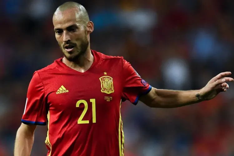 الإسباني دافيد سيلفا يعتزل كرة القدم