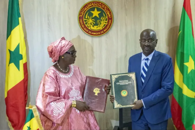 دكار ونواكشوط توقعان اتفاقا يهم تسهيل تنقل الأشخاص والبضائع