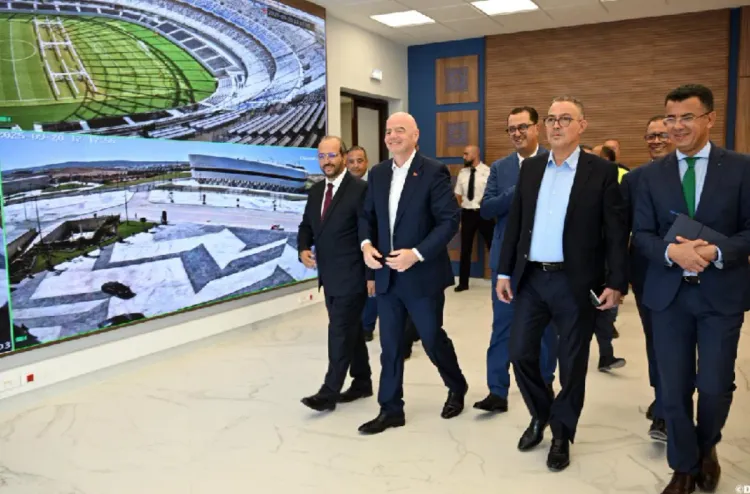رئيس الاتحاد الدولي لكرة القدم جياني إنفانتينو يزور الملعب الكبير لطنجة