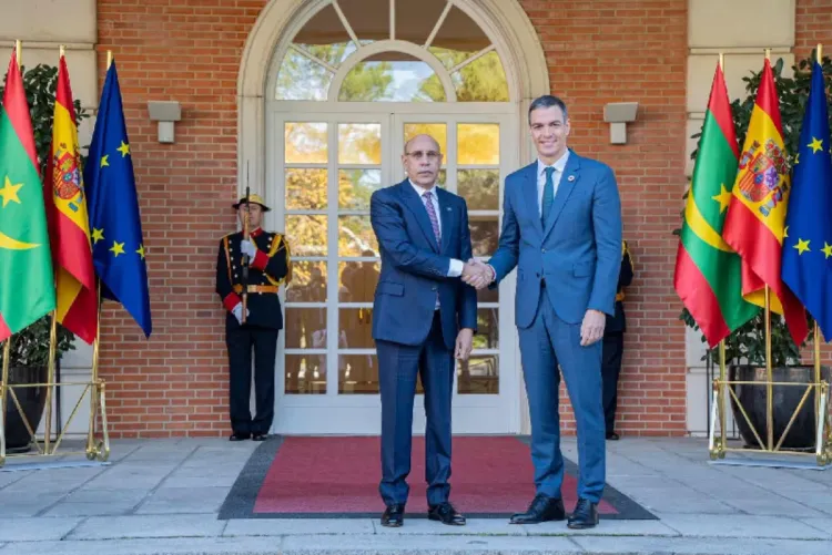 زيارة رئيس الحكومة الاسبانية لموريتانيا تتوج بتوقيع اتفاقيات تعاون في مجالات البيئة والشغل والأمن السيبراني والنقل