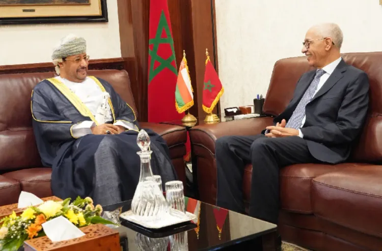 تعزيز العمل البرلماني الثنائي ومتعدد الأطراف محور مباحثات رئيس مجلس النواب مع سفير سلطنة عمان