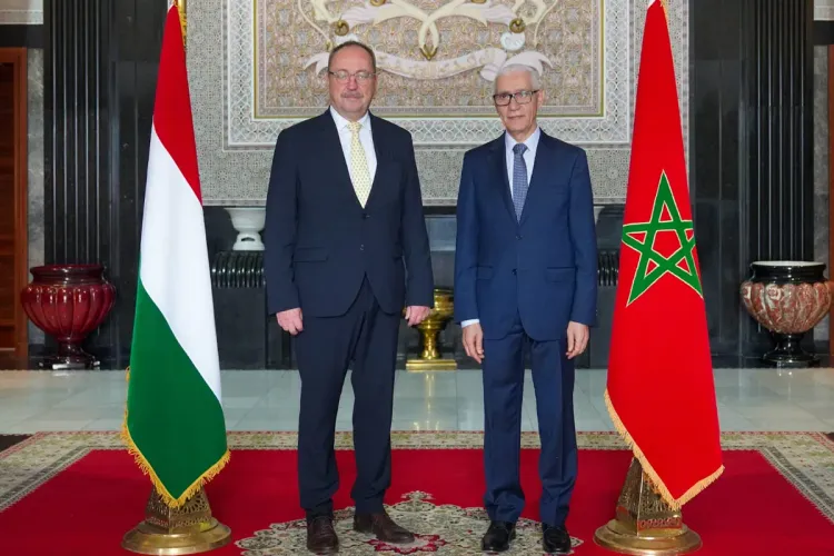 رئيس مجلس النواب يتباحث مع رئيس لجنة الشؤون الخارجية بالجمعية الوطنية لهنغاريا