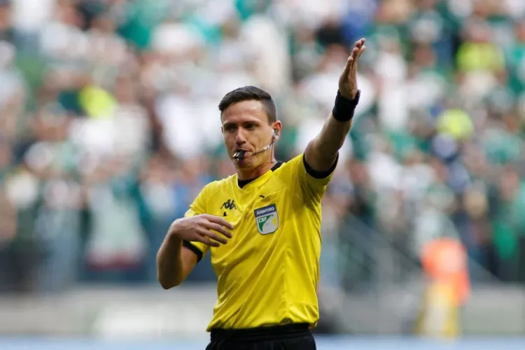 تحكيم برازيلي يقود مباراة المغرب والعراق