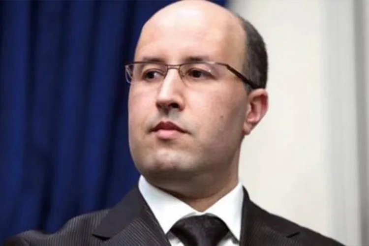 تعيين رشيد نيني رئيسا للجمعية الوطنية للإعلام والناشرين