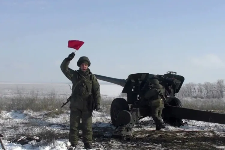 الرئيس الروسي ونظيره الفرنسي يبحثان الضمانات الأمنية التي طلبتها روسيا بشأن أوكرانيا