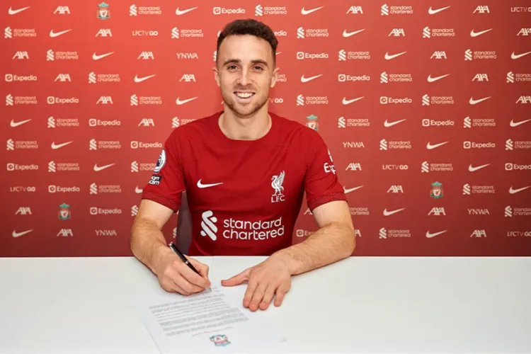 البرتغالي ديوغو جوتا يوقّع عقداً طويل الأمد مع نادي ليفربول