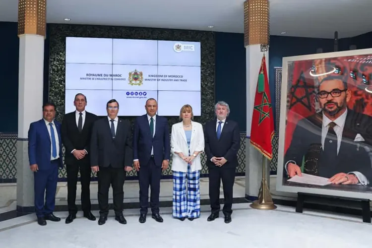 السيد مزور يتباحث تعزيز العلاقات الثنائية مع رئيس برلمان ميركوسور