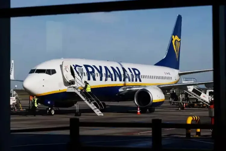 شركة رايان إير تعلن عن اضطرابات في رحلاتها بسبب عطل فني عالمي