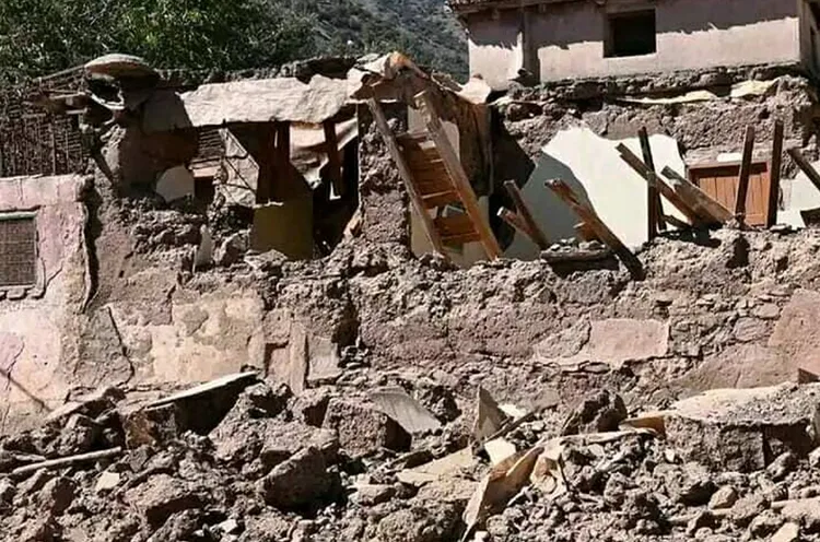 إنطلاق عملية صرف الدفعة الأولى من المساعدة المالية لإعادة بناء المنازل المتضررة من الزلزال بإقليم ورزازات