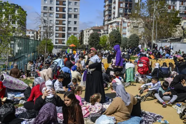 تركيا.. وفاة طفلة وإصابات خفيفة في زلزال ضرب السواحل الجنوبية للبلاد