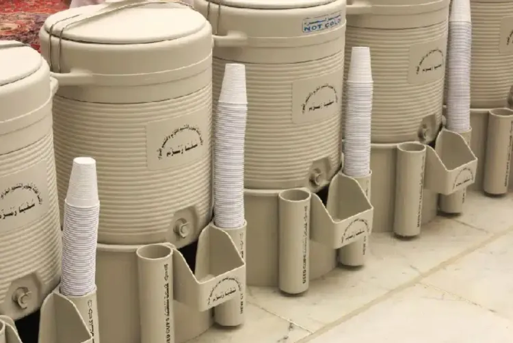 موسم الحج: زمزم ماء مبارك يروي عطش الحجيج مثلما يطفئ لهيب شوقهم إلى البقاع المقدسة