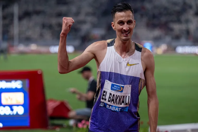 ملتقى محمد السادس لألعاب القوى (العصبة الماسية).. العداء الأولمبي المغربي سفيان البقالي يلهب حماس الجماهير بالملعب الأولمبي الجديد بالرباط