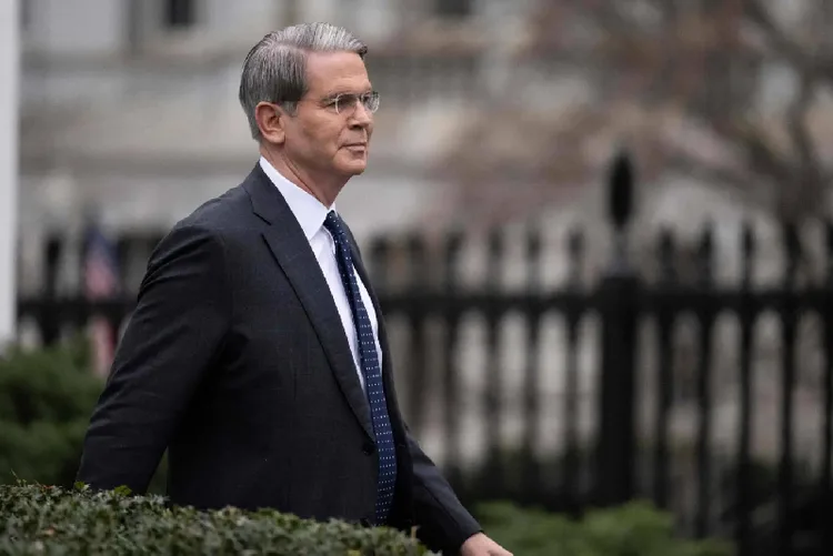 واشنطن تتوقع 500 مليار دولار عائدات سنوية بفضل الرسوم الجمركية