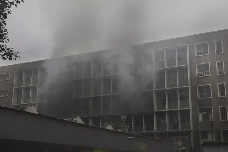 مصرع أحد عشر رضيعا في حريق بقسم طب الأطفال في مستشفى مام عبد العزيز بالسنغال