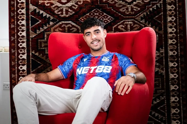 شادي رياض يوقع لكريستال بالاس الإنجليزي