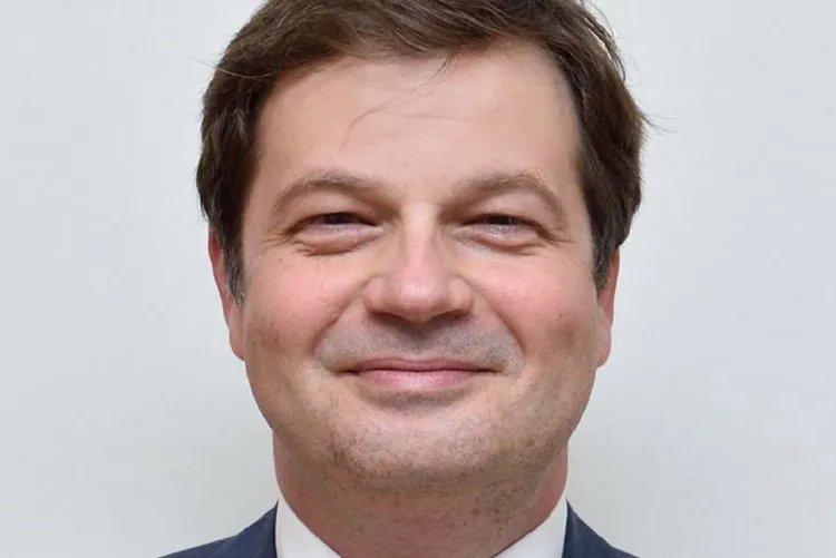 تحت قيادة جلالة الملك، المغرب يرسخ مساره التنموي في احترام تام لهويته بروافدها المتعددة (رئيس دائرة غولوا)