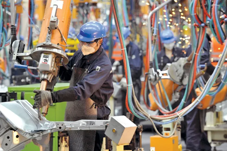 الشركات الصناعية الرئيسية بالصين تستأنف إنتاجها