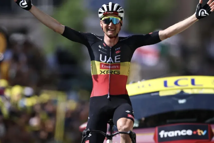 طواف فرنسا للدراجات.. البلجيكي ويلينس يفوز بالمرحلة الخامسة عشرة