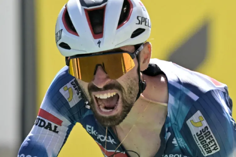 طواف فرنسا.. الفرنسي باريه-بنتر يفوز بالمرحلة السادسة عشرة