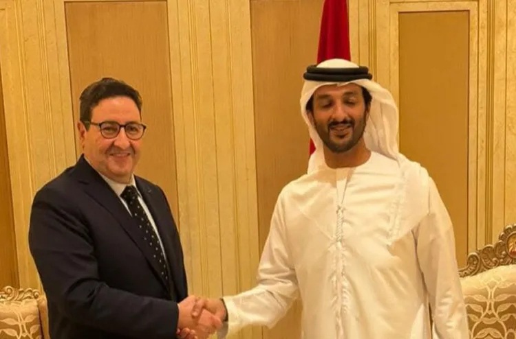 مباحثات مغربية إماراتية لتعزيز التعاون في مجال الطيران المدني