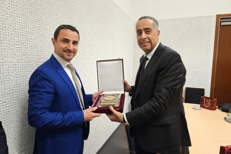 السيد حموشي يجري محادثات مع المدير العام لمصالح حماية الدولة والاستخبارات بجمهورية النمسا