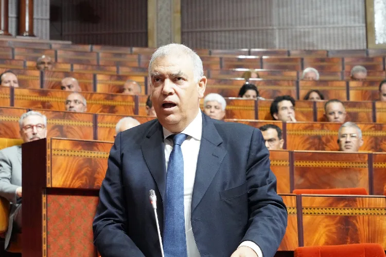 برنامج النقل الحضري بواسطة الحافلات (2025-2029) سيمكن من تغطية 84 مدينة وتكتلا عمرانيا (السيد لفتيت)