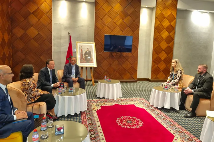 وزير النقل واللوجسيتيك يدعو إلى تعزيز التعاون الدولي لتحصين قطاع الطيران المدني ضد التهديدات السيبرانية