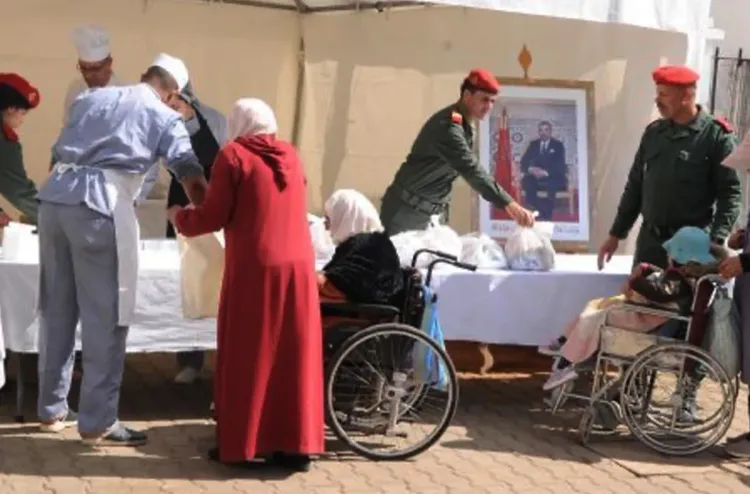 عملية الإفطار رمضان 1446-2025 .. الحرس الملكي يوزع 5000 وجبة إفطار يوميا لفائدة الأسر المعوزة