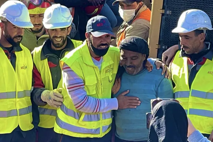 شكرا يا بطل ... مغاربة ينوهون بمجهود عمي علي الصحراوي