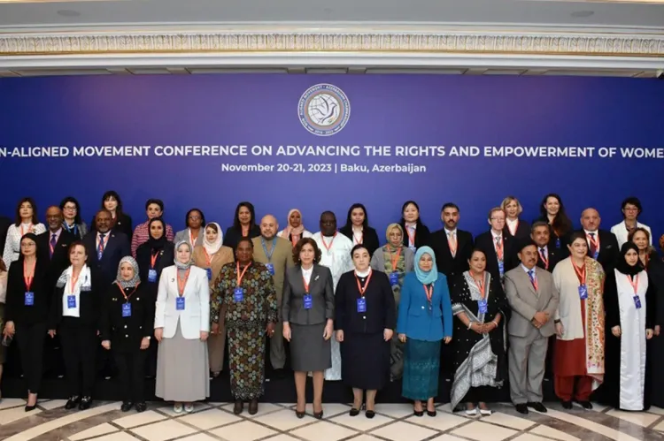 السيدة عواطف حيار تتباحث مع رئيسة اللجنة الحكومية لقضايا الأسرة في أذربيجان