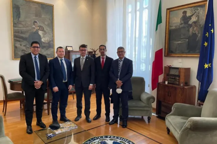 غرفة التجارة والصناعة بجهة الداخلة تجري محادثات مع نظيرتها بنابولي