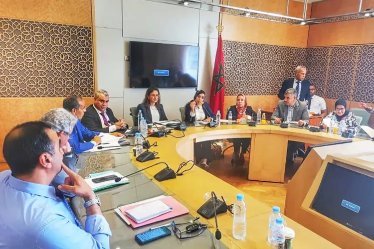 المصادقة على مقترح قانون لتعميم الاستفادة من الخدمات الاجتماعية لفائدة موظفي وأعوان الإدارات العمومية