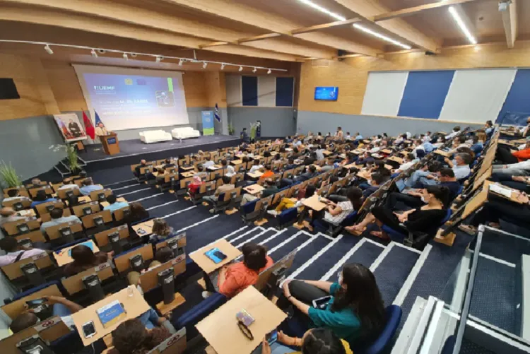 فاس: الاحتفاء بالشباب الإفريقي خلال أسبوع إفريقيا بالجامعة الأورومتوسطية بفاس