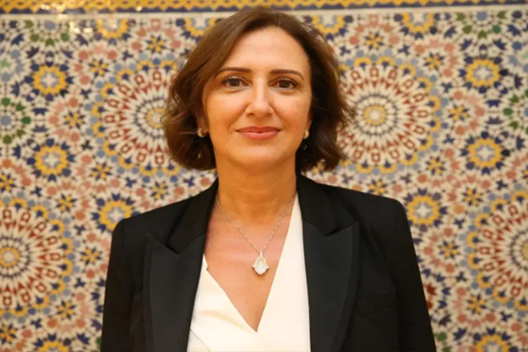 فاطمة الزهراء عمور: التصدير ووضع العلامات التجارية واستدامة الحرف، روافع ذات أولوية لتطوير الصناعة التقليدية