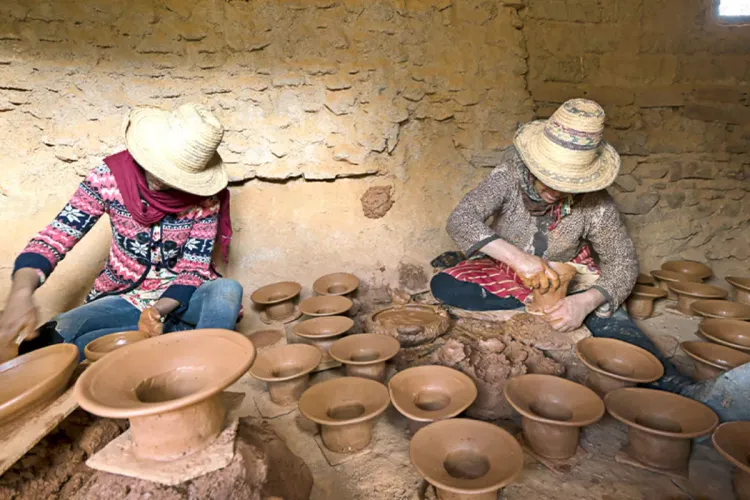 طنجة : مشروع عصرنة إنتاج الفخار بمنطقة واد لاو وبني سعيد
