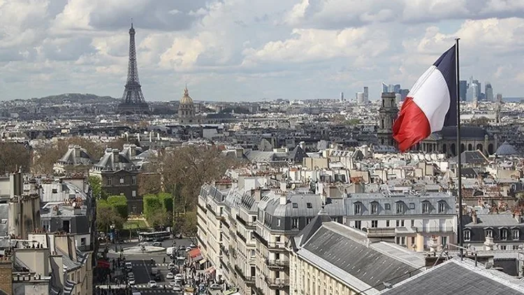 فرنسا : دخول سياسي مرتبك بفعل تفشي المتحور "أوميكرون"