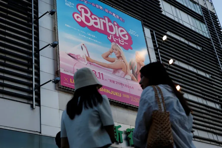 باربي أول فيلم من إخراج امرأة تتجاوز عائداته العالمية مليار دولار