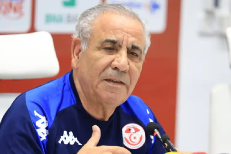 الجامعة تعاقب البنزرتي بسبب إهانته لطاقم التحكيم