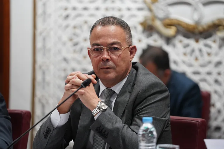 لقجع: المغرب يؤكد مسار التحسن المستمر في أداء منظومته لتدبير المالية العمومية