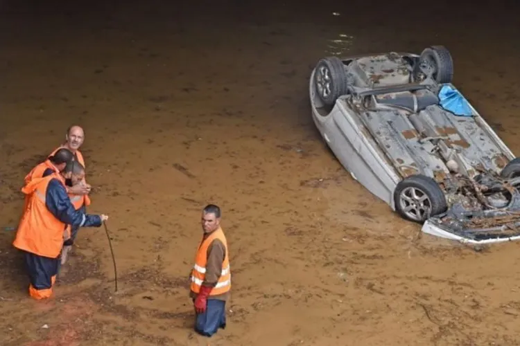 الجزائر: أربعة قتلى على الأقل جراء سوء الأحوال الجوية