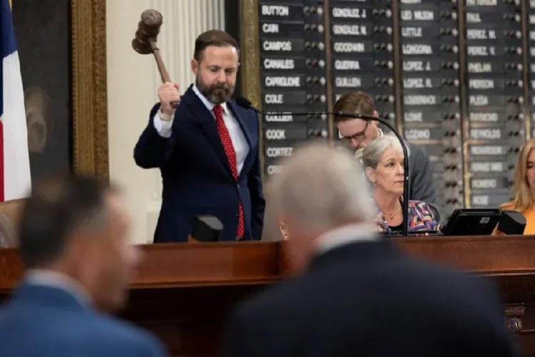 في تكساس، الصراع يحتدم بين الديمقراطيين والجمهوريين بشأن إعادة التقطيع الانتخابي