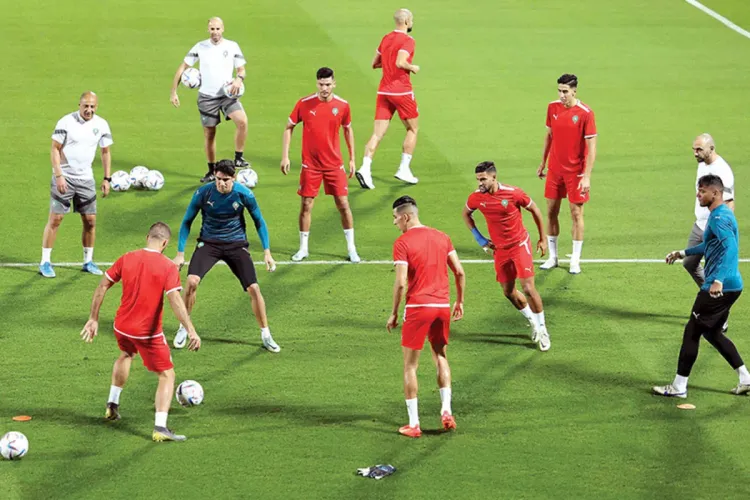 مدربون مغاربة : المنتخب المغربي قادر على تحقيق نتيجة ايجابية في مباراة إسبانيا