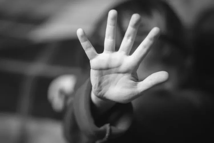 جدل ملف طفلة تيفلت.. مطالب حقوقية بمراجعة الأحكام الصادرة في حق المغتصبين