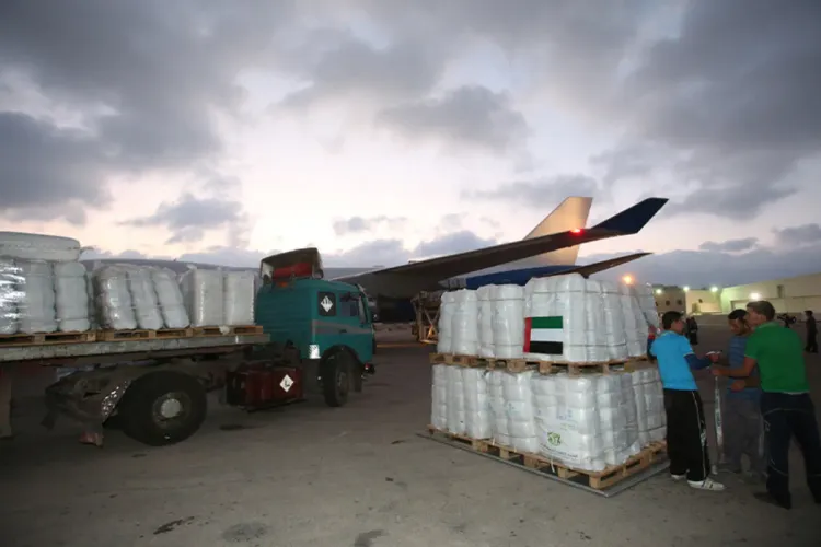 الإمارات العربية تعلن إرسالها 85 طنا من الأدوية والمستلزمات الطبية الى قطاع غزة